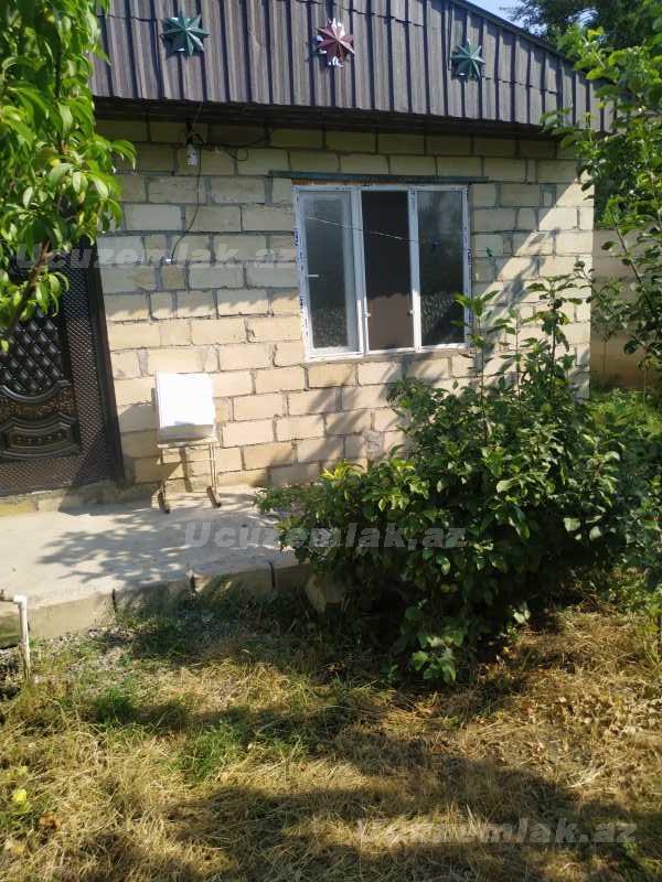 kiraye-ayliq-2-otaqli-heyet-evi-villa-berde-teze-evdi-her-bir-serait