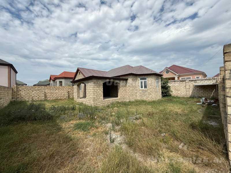 satilir-3-otaqli-heyet-evi-villa-xacmaz-adil-sgenderov-kucesi